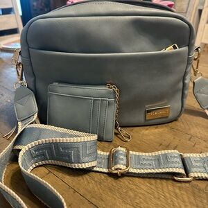 Modern & Chic Alice Light Blue Crossbody Bag with Card Holder